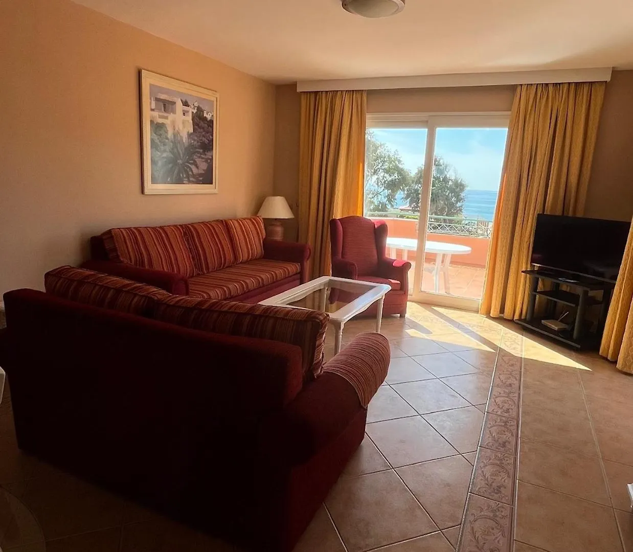 Marbella Beach Resort At Club Playa Real Апартаменты