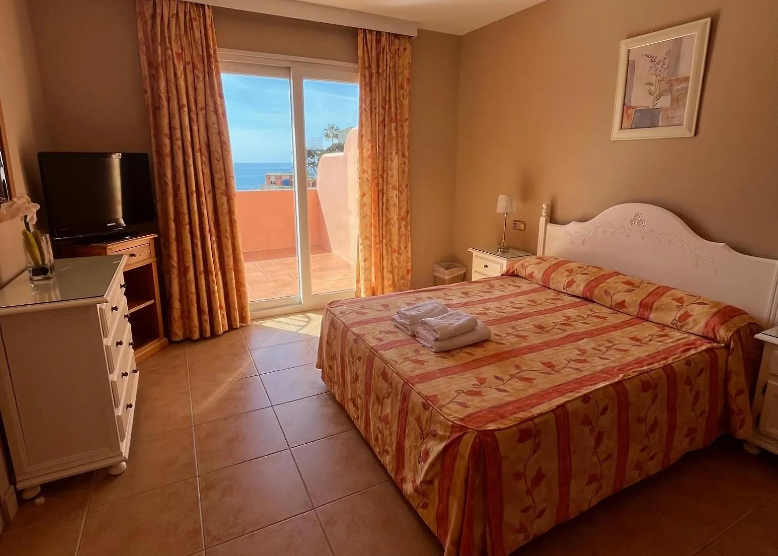 Marbella Beach Resort At Club Playa Real