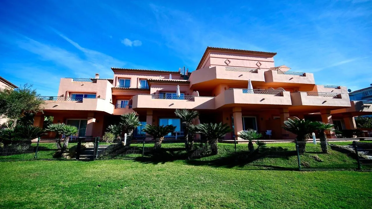 Marbella Beach Resort At Club Playa Real 0*,